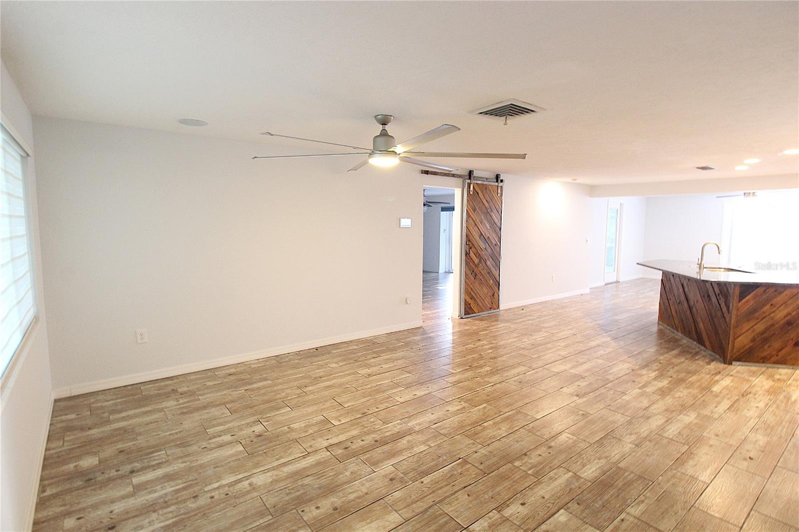 Image 11 of 35 For 5521 Yorkshire Way