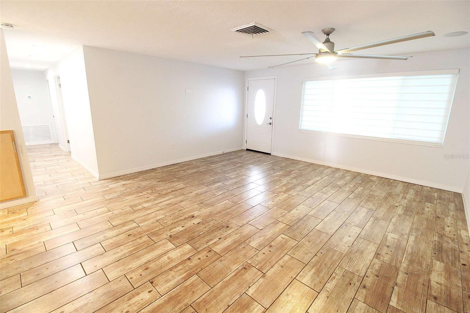 Image 12 of 35 For 5521 Yorkshire Way