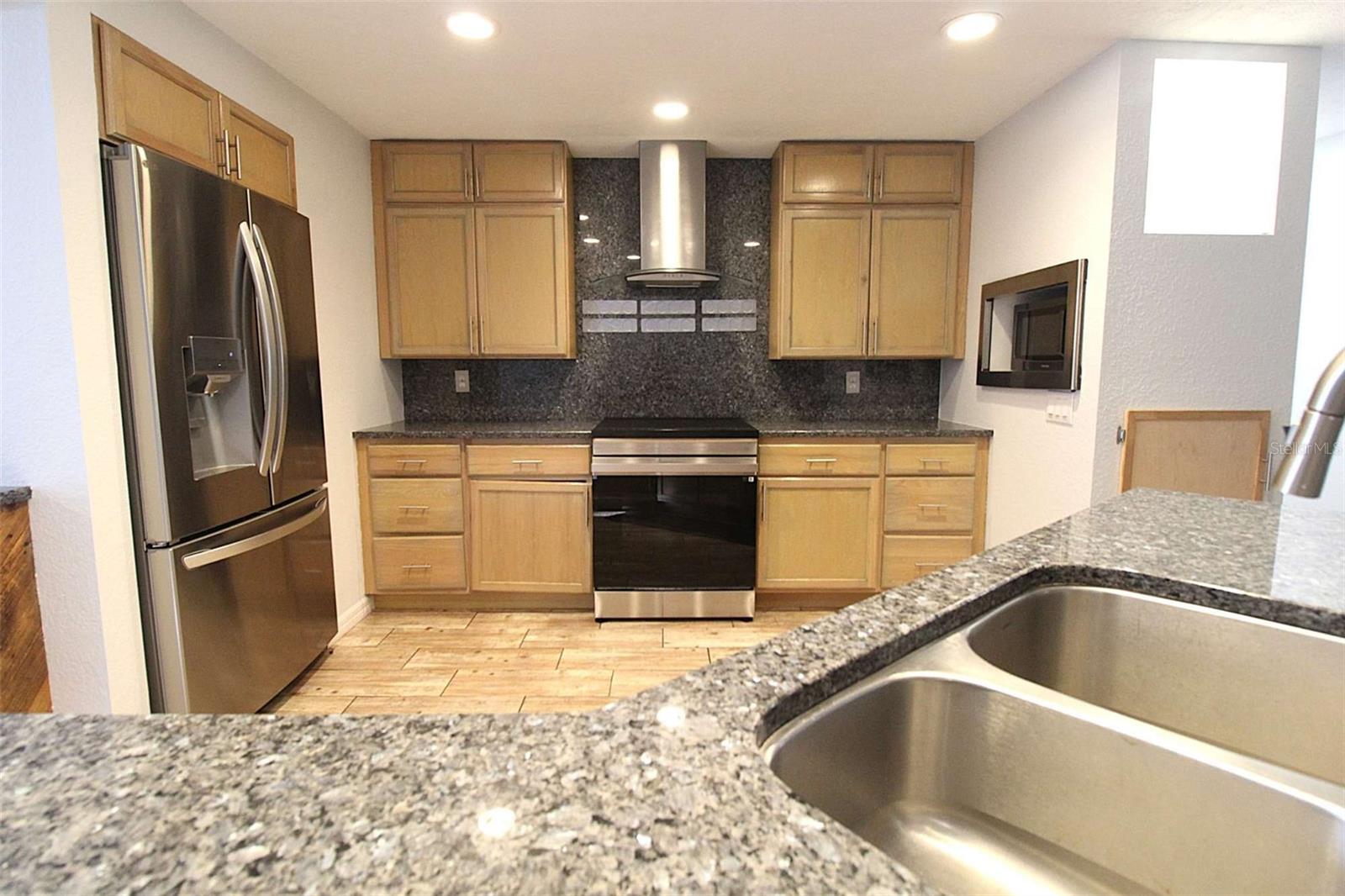 Image 13 of 35 For 5521 Yorkshire Way