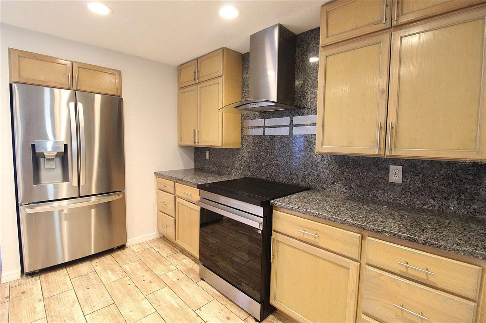 Image 14 of 35 For 5521 Yorkshire Way