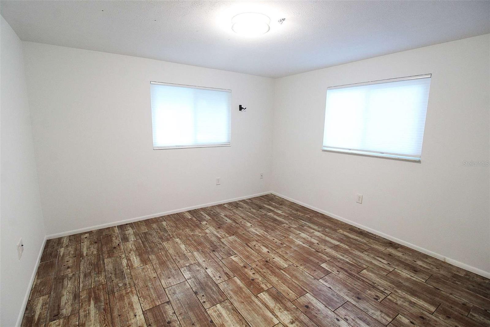 Image 3 of 35 For 5521 Yorkshire Way