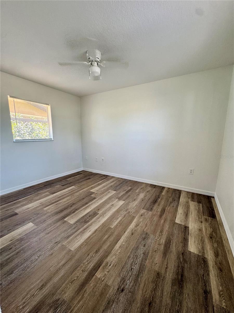 Image 8 of 10 For 307 27th Street E