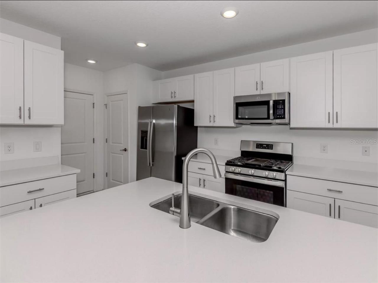Image 13 of 35 For 11228 Fieldstone Drive