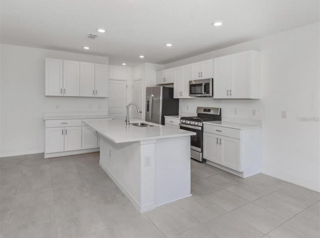 Image 15 of 35 For 11228 Fieldstone Drive
