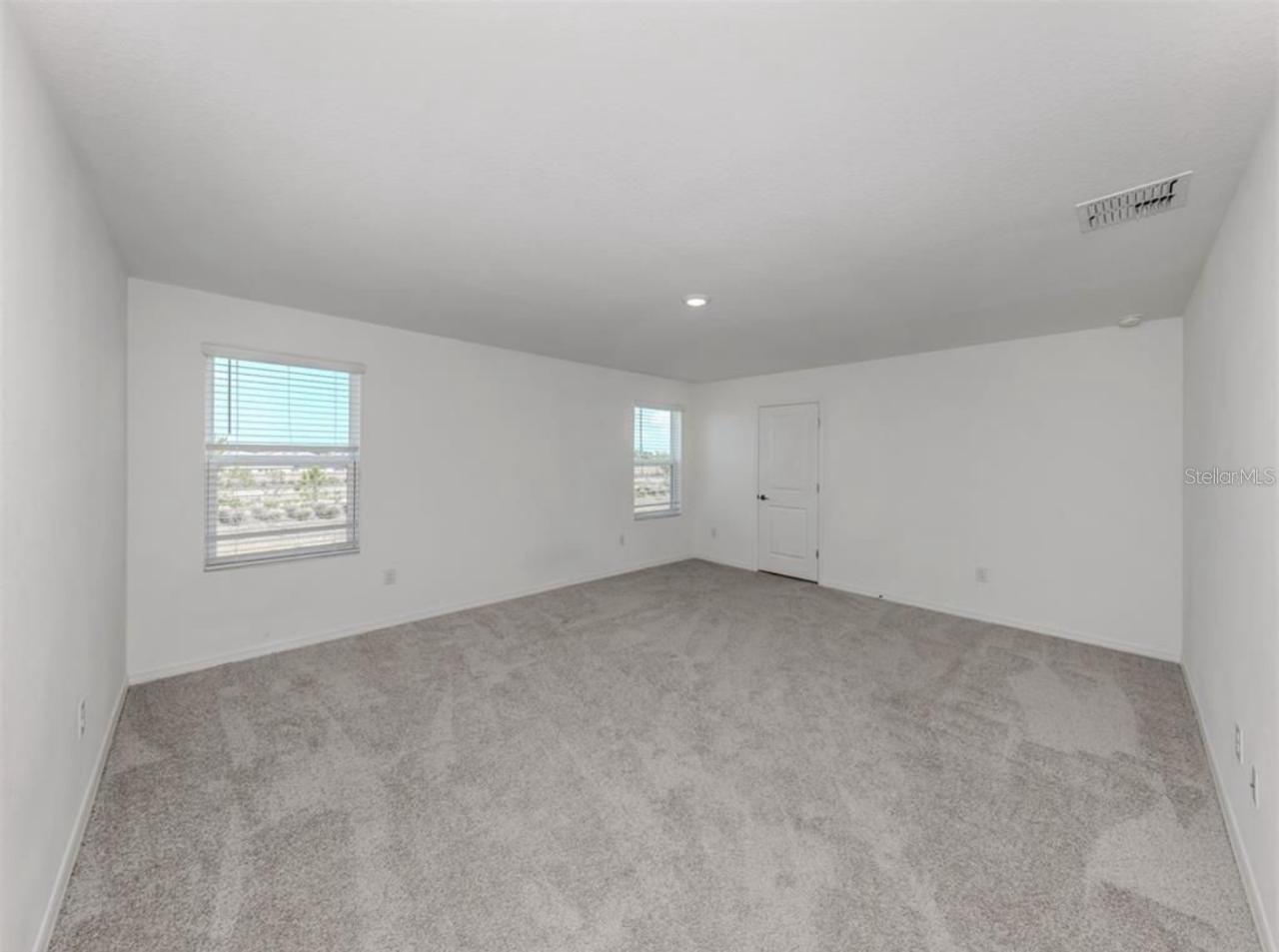 Image 19 of 35 For 11228 Fieldstone Drive