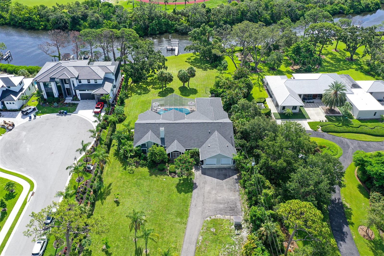 Image 9 of 22 For 4935 Riverwood Avenue