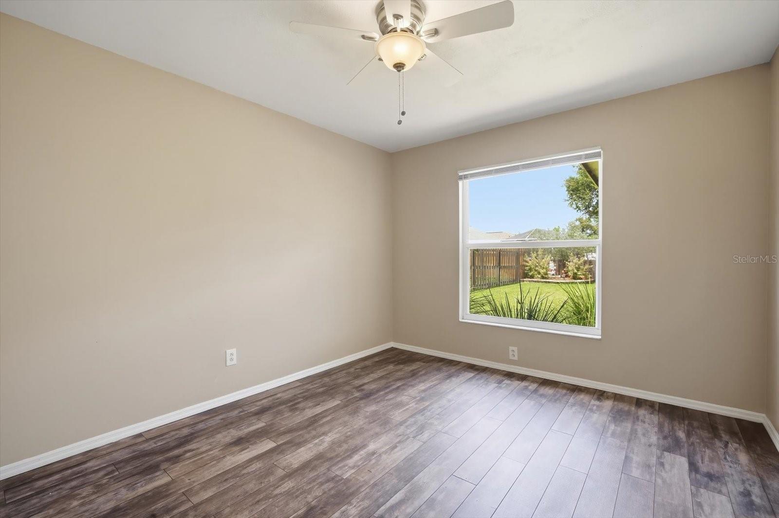 Image 16 of 28 For 11609 4th Avenue E