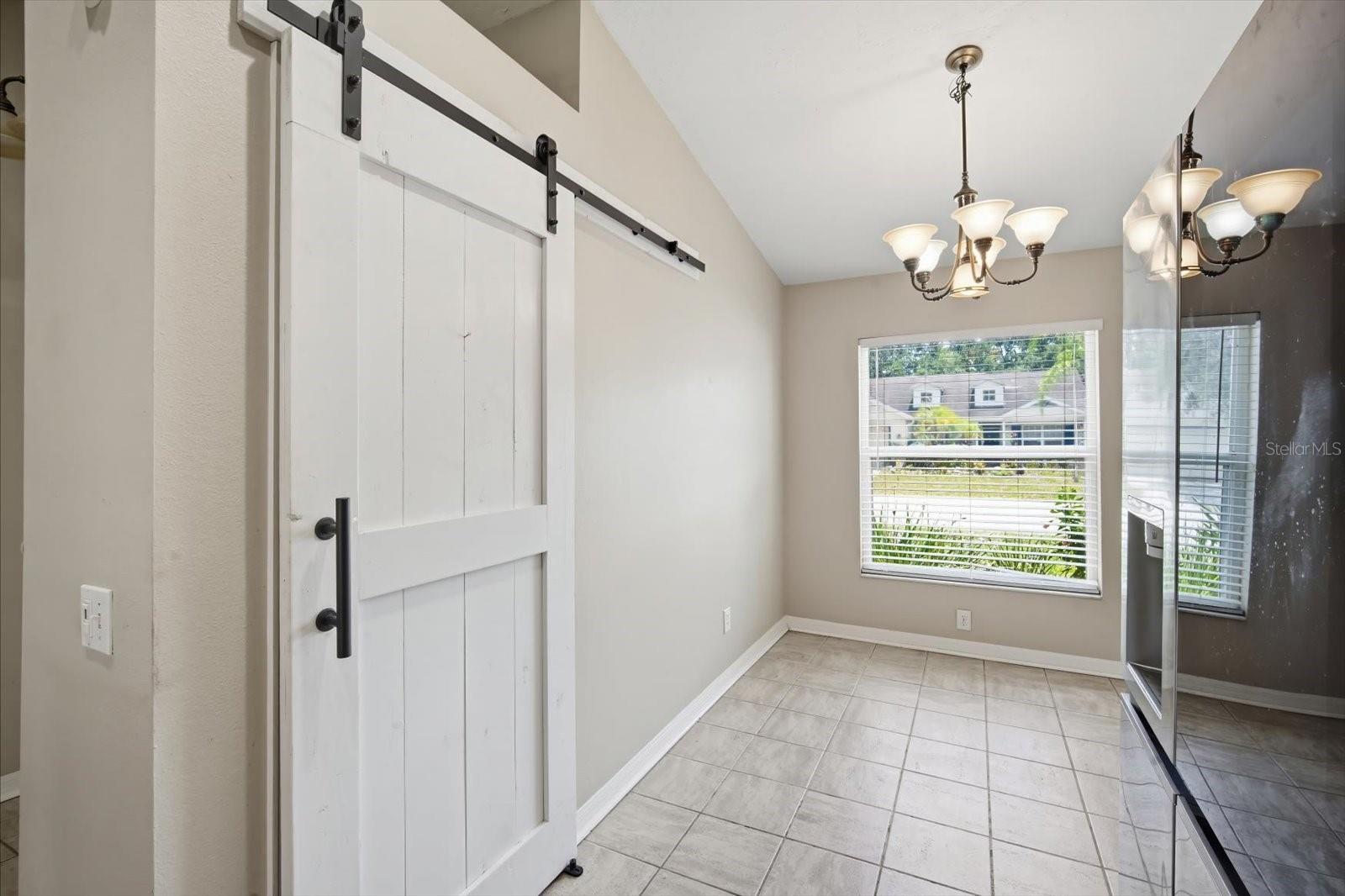 Image 7 of 28 For 11609 4th Avenue E