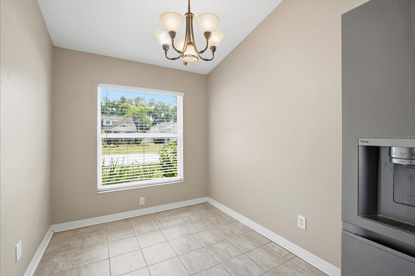 Image 9 of 28 For 11609 4th Avenue E