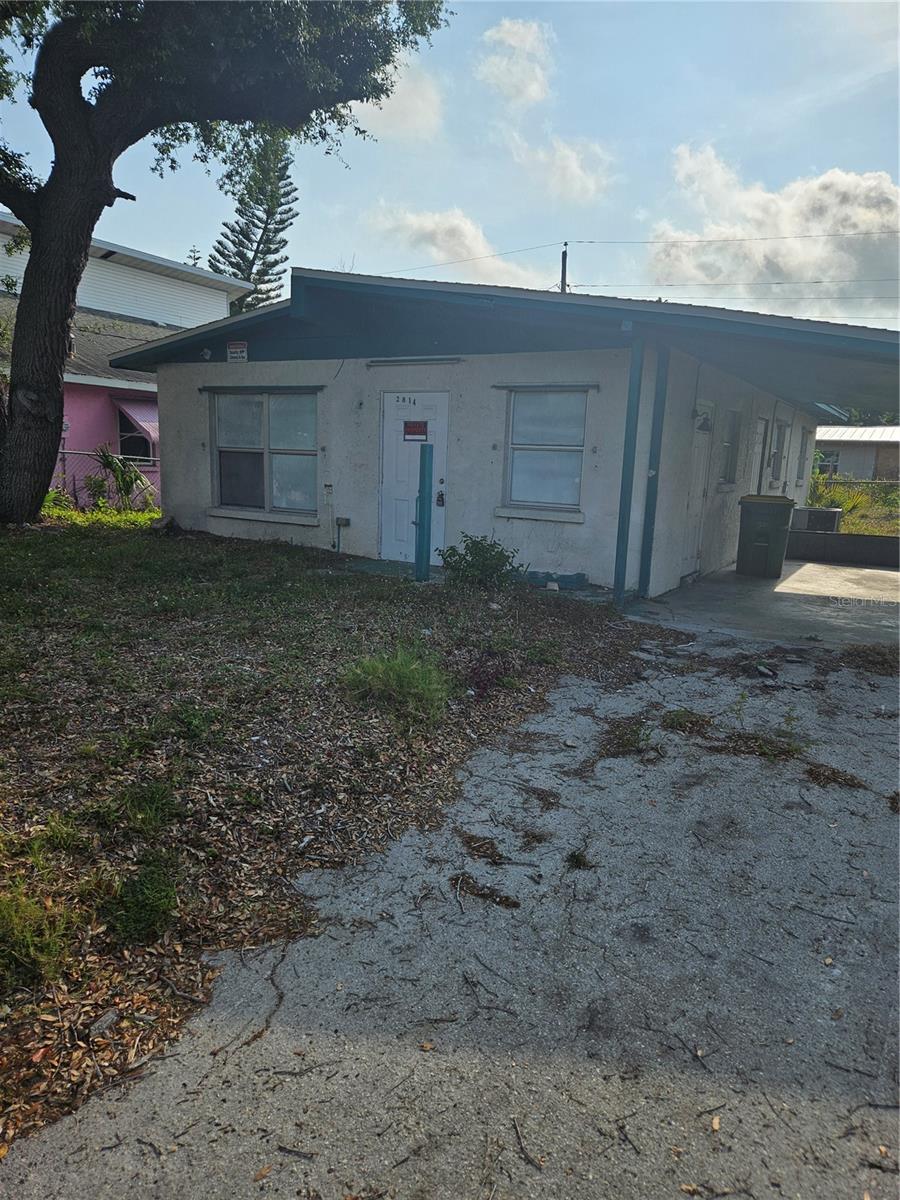 Image 14 of 24 For 2814 Palmadelia Avenue