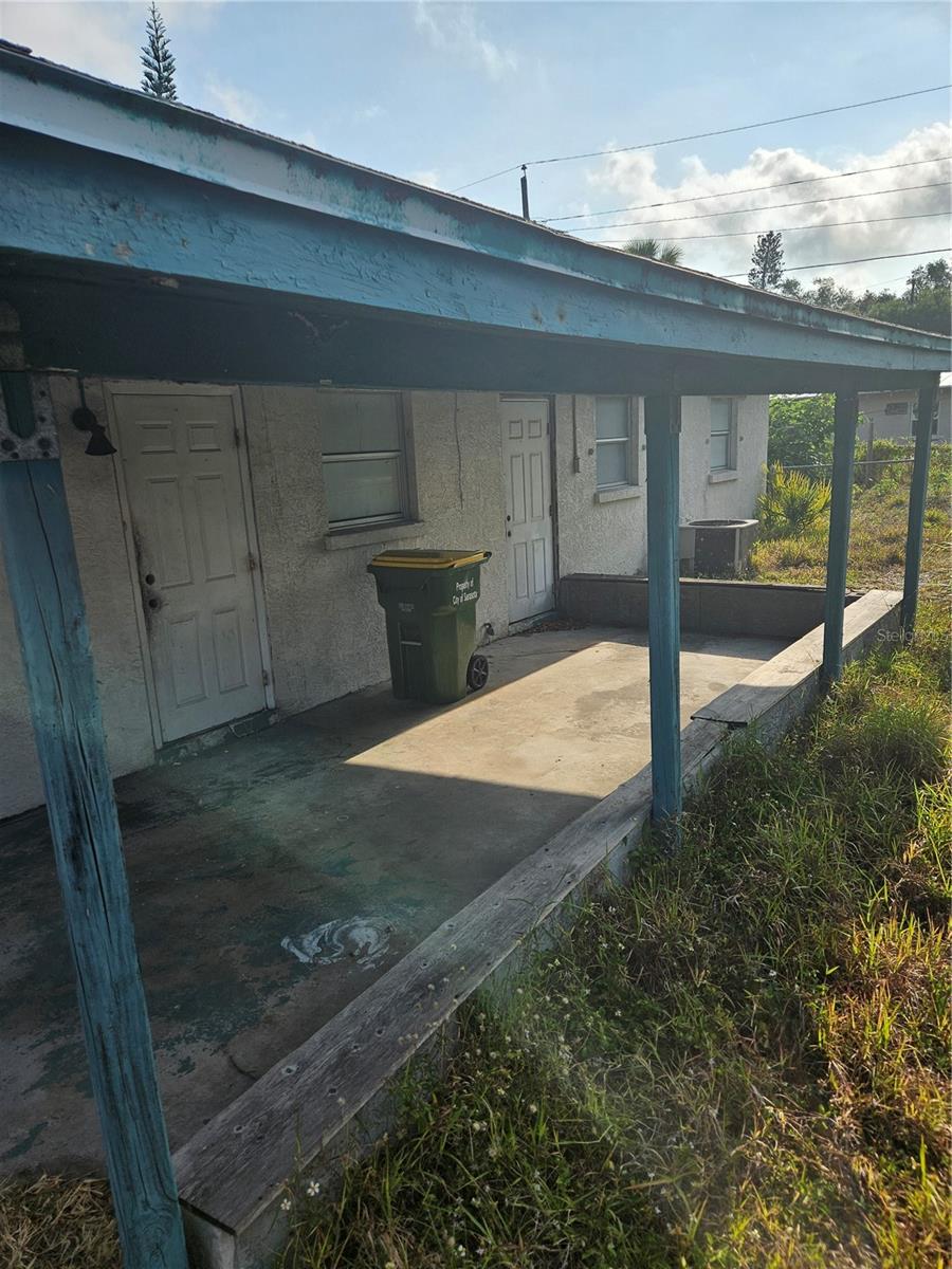 Image 17 of 24 For 2814 Palmadelia Avenue