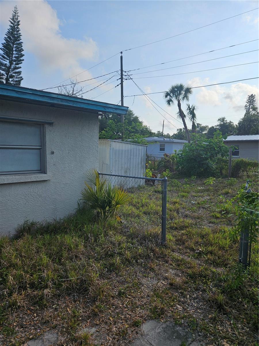 Image 18 of 24 For 2814 Palmadelia Avenue