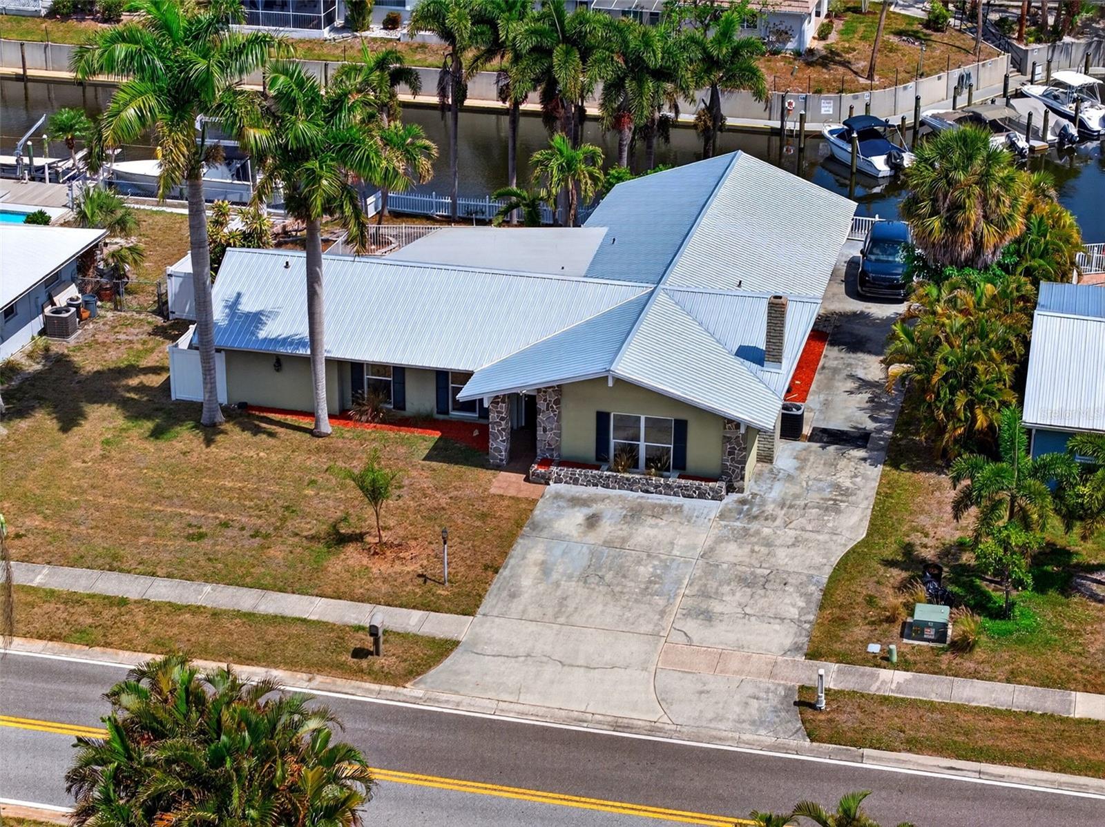 Details for 2555 Constitution Boulevard, SARASOTA, FL 34231