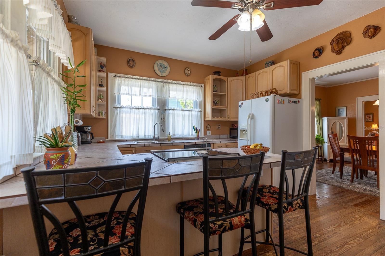 Image 11 of 30 For 1221 18th Street W