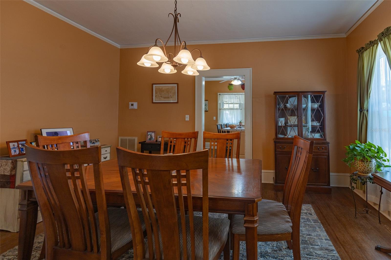 Image 2 of 30 For 1221 18th Street W