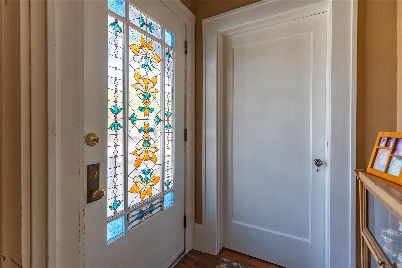 Image 4 of 30 For 1221 18th Street W