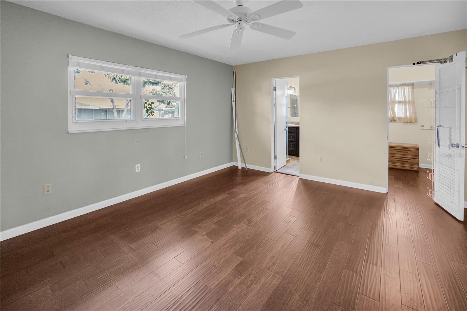 Image 8 of 26 For 7203 Broughton Street