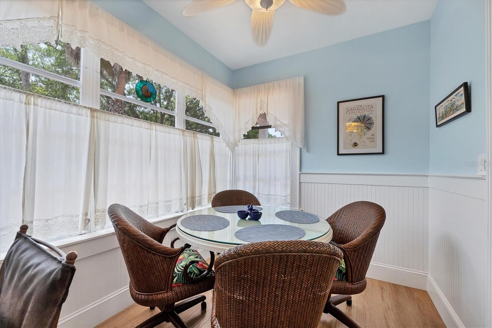 Image 13 of 49 For 1676 Oak Street