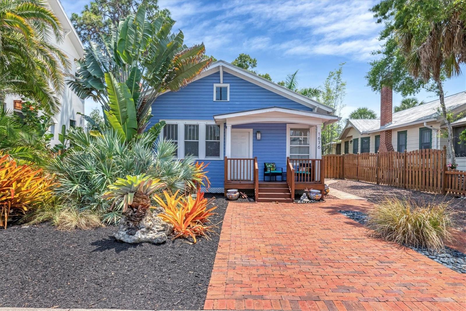 Image 2 of 49 For 1676 Oak Street