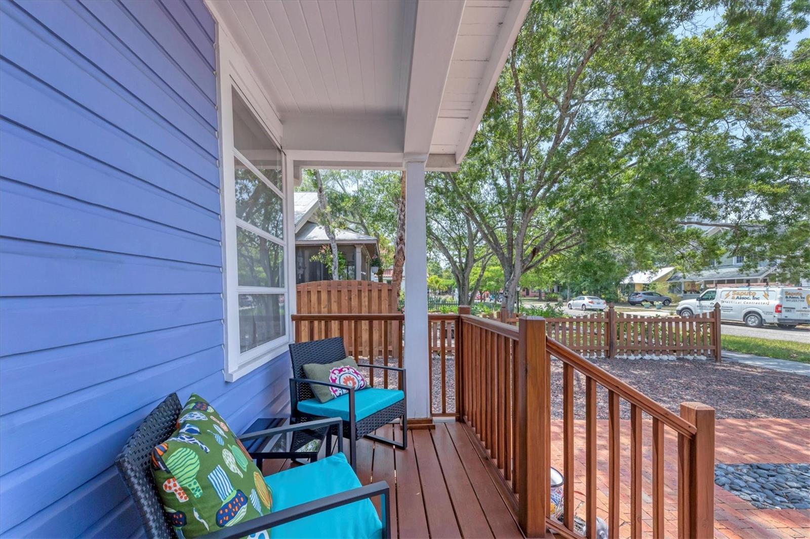 Image 4 of 49 For 1676 Oak Street