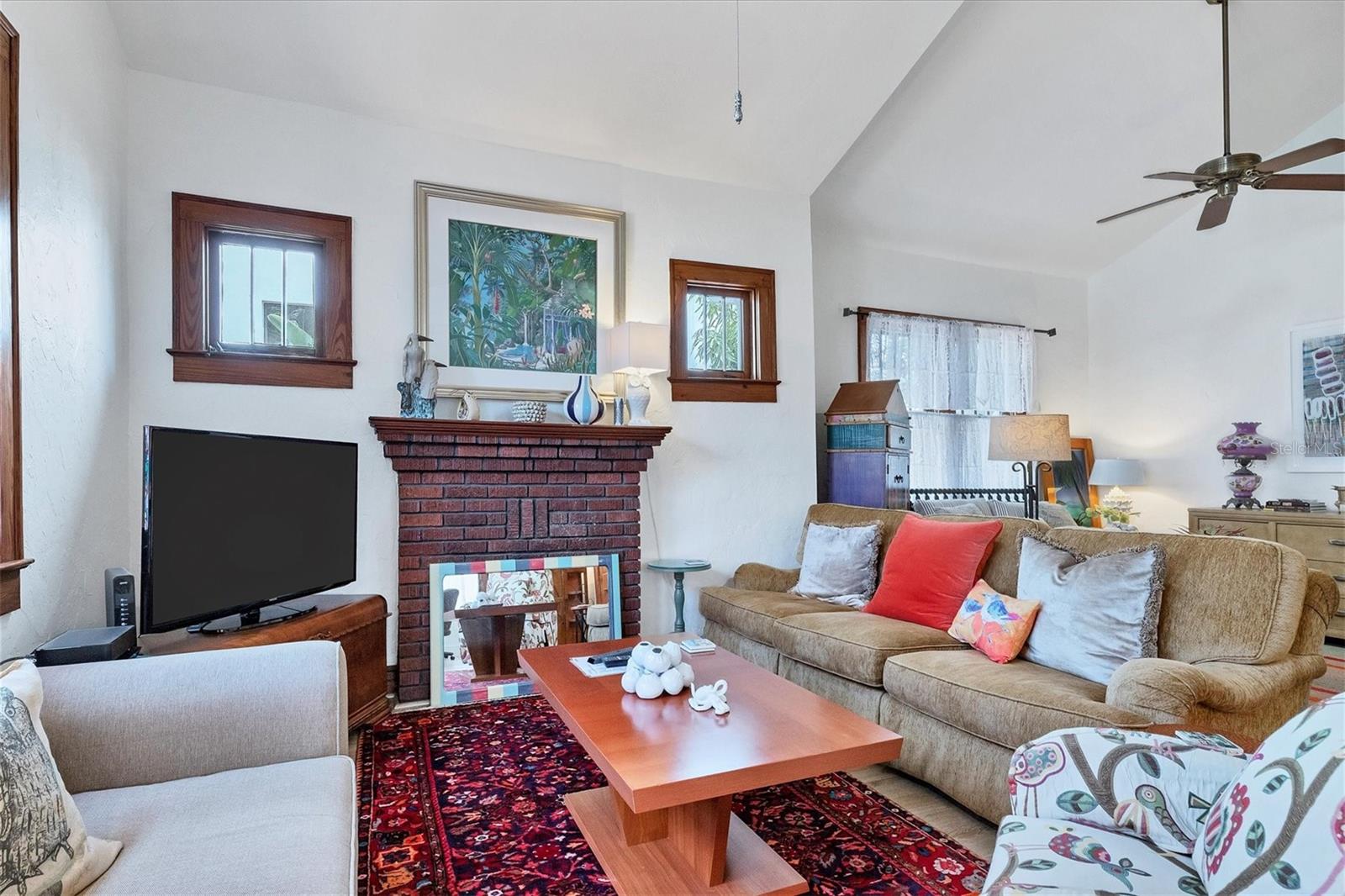 Image 6 of 49 For 1676 Oak Street