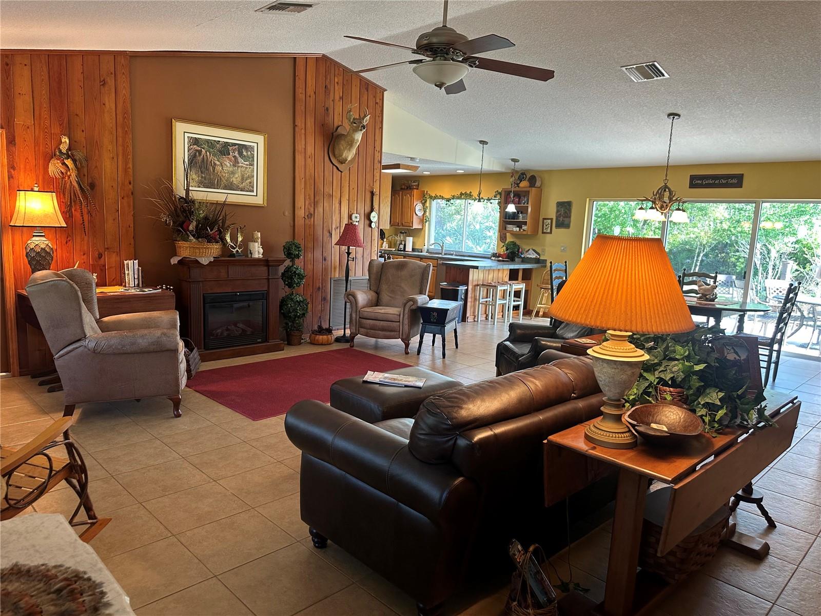 Image 2 of 6 For 32801 Hwy 441 N 36