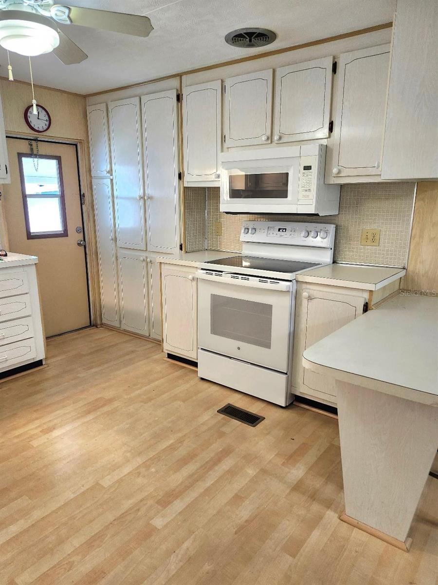 Image 16 of 63 For 6512 Texas Street