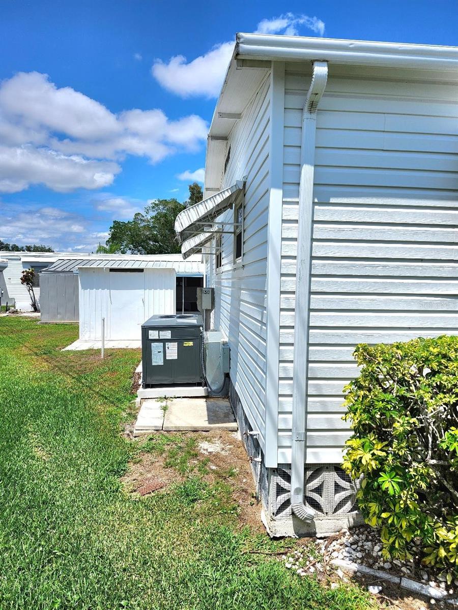 Image 37 of 63 For 6512 Texas Street