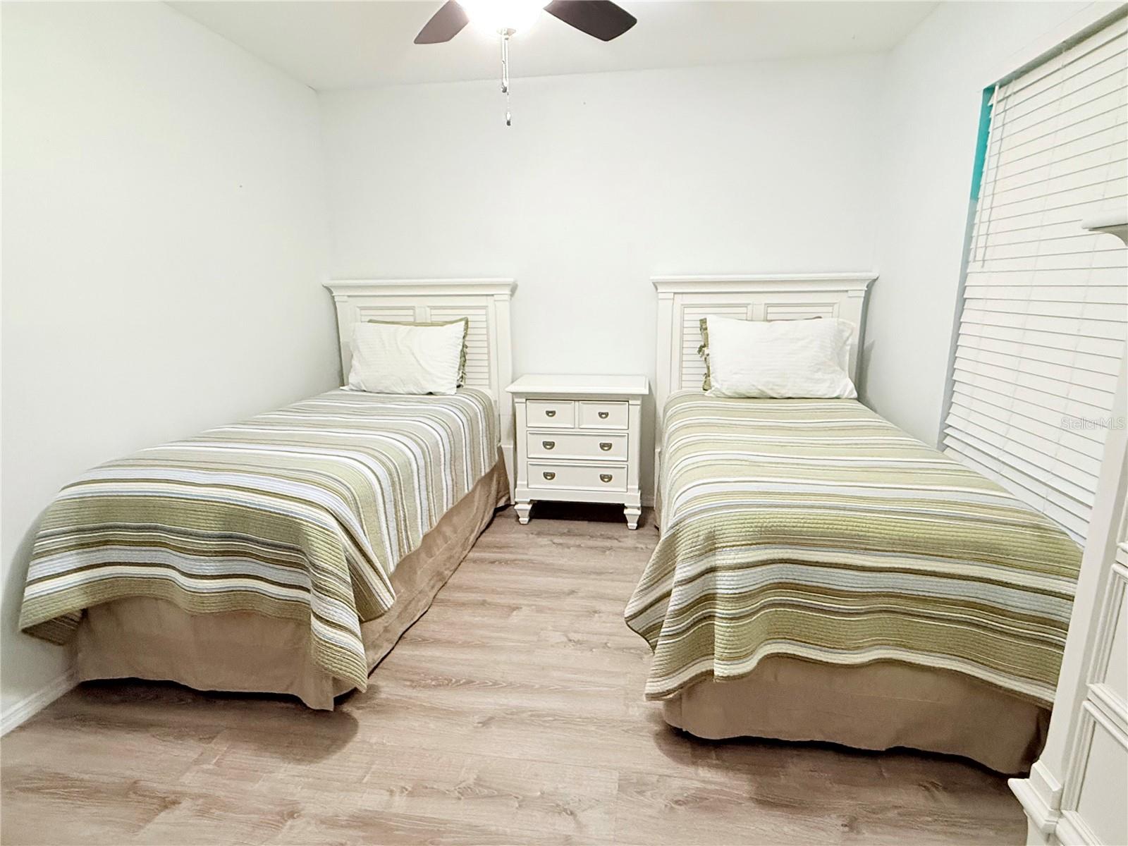 Image 11 of 19 For 344 49th Street W