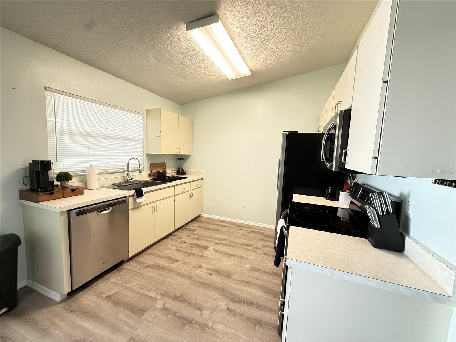 Image 6 of 19 For 344 49th Street W