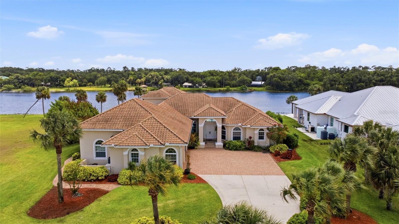 Details for 2504 Caloosa Shores Drive, LABELLE, FL 33935