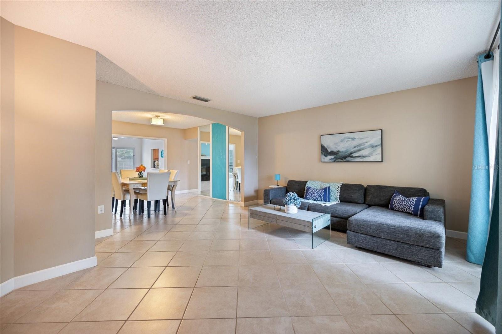 Image 11 of 42 For 818 Plum Tree Lane