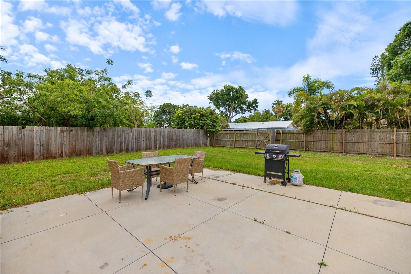 Image 33 of 42 For 818 Plum Tree Lane