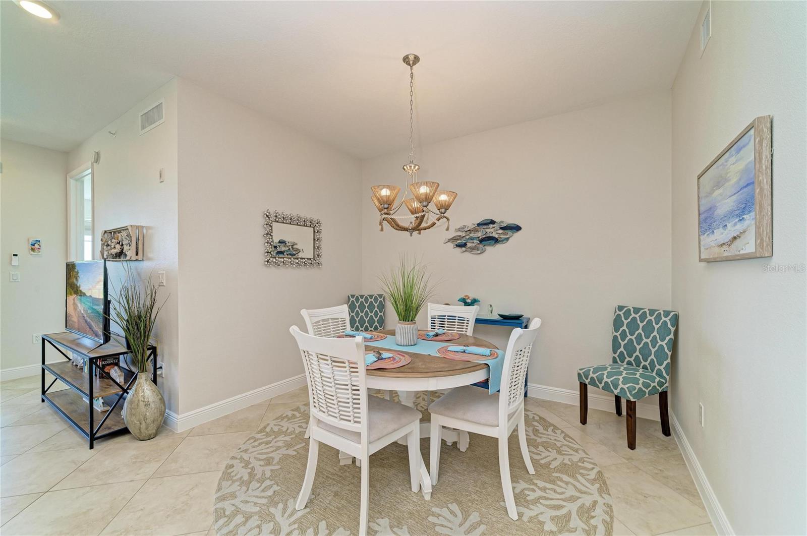 Image 14 of 95 For 392 Aruba Circle 102