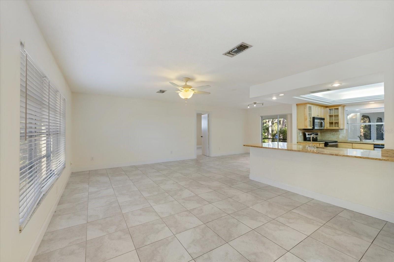 Image 6 of 44 For 5151 Oakmont Place