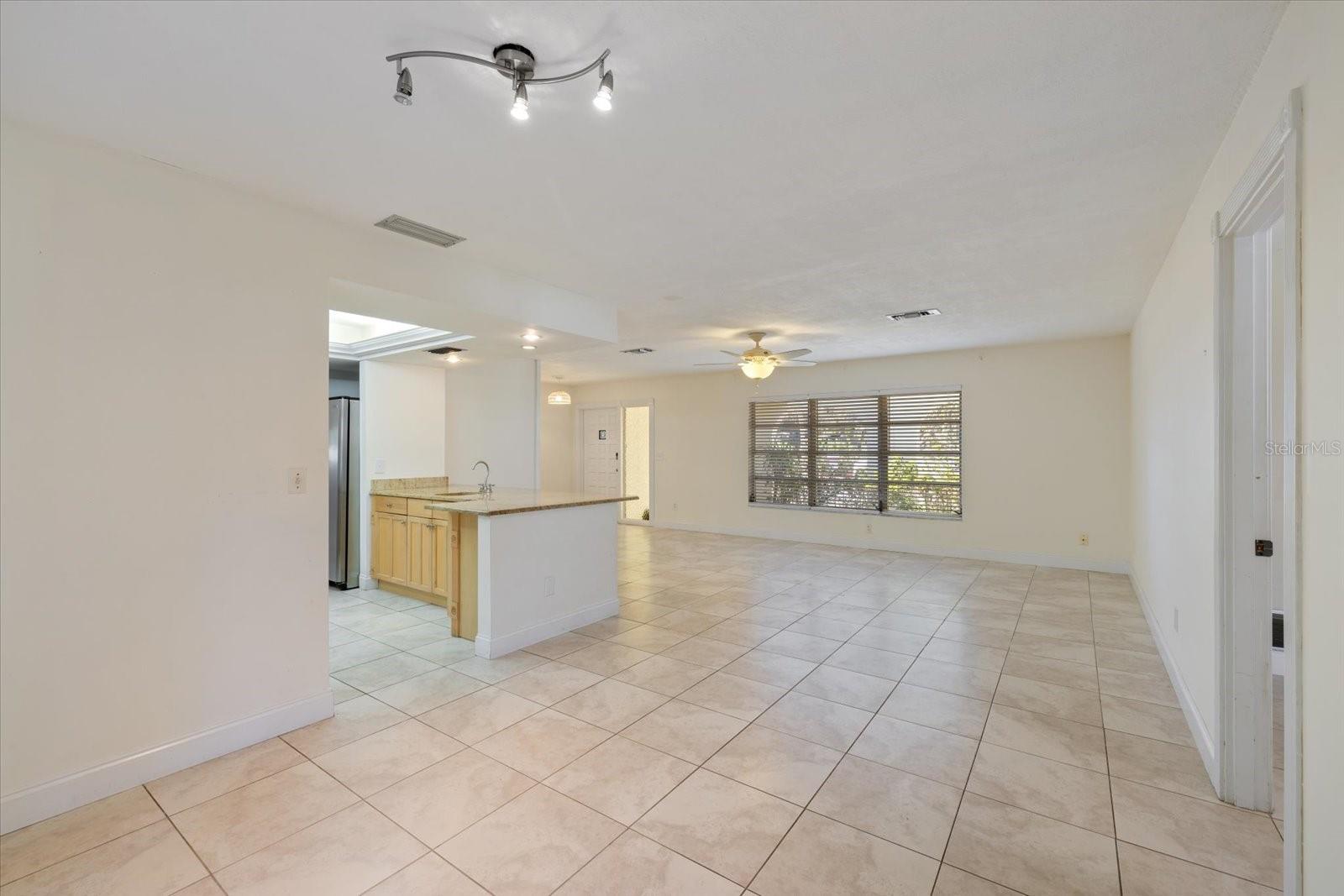 Image 7 of 44 For 5151 Oakmont Place