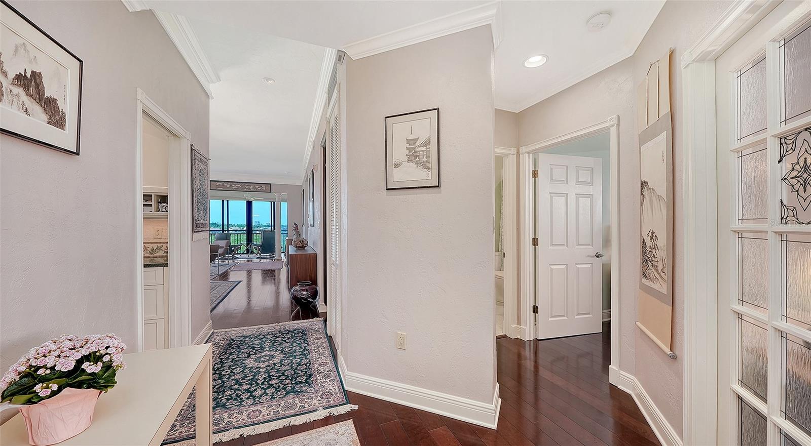 Image 6 of 37 For 5420 Eagles Point Circle 402