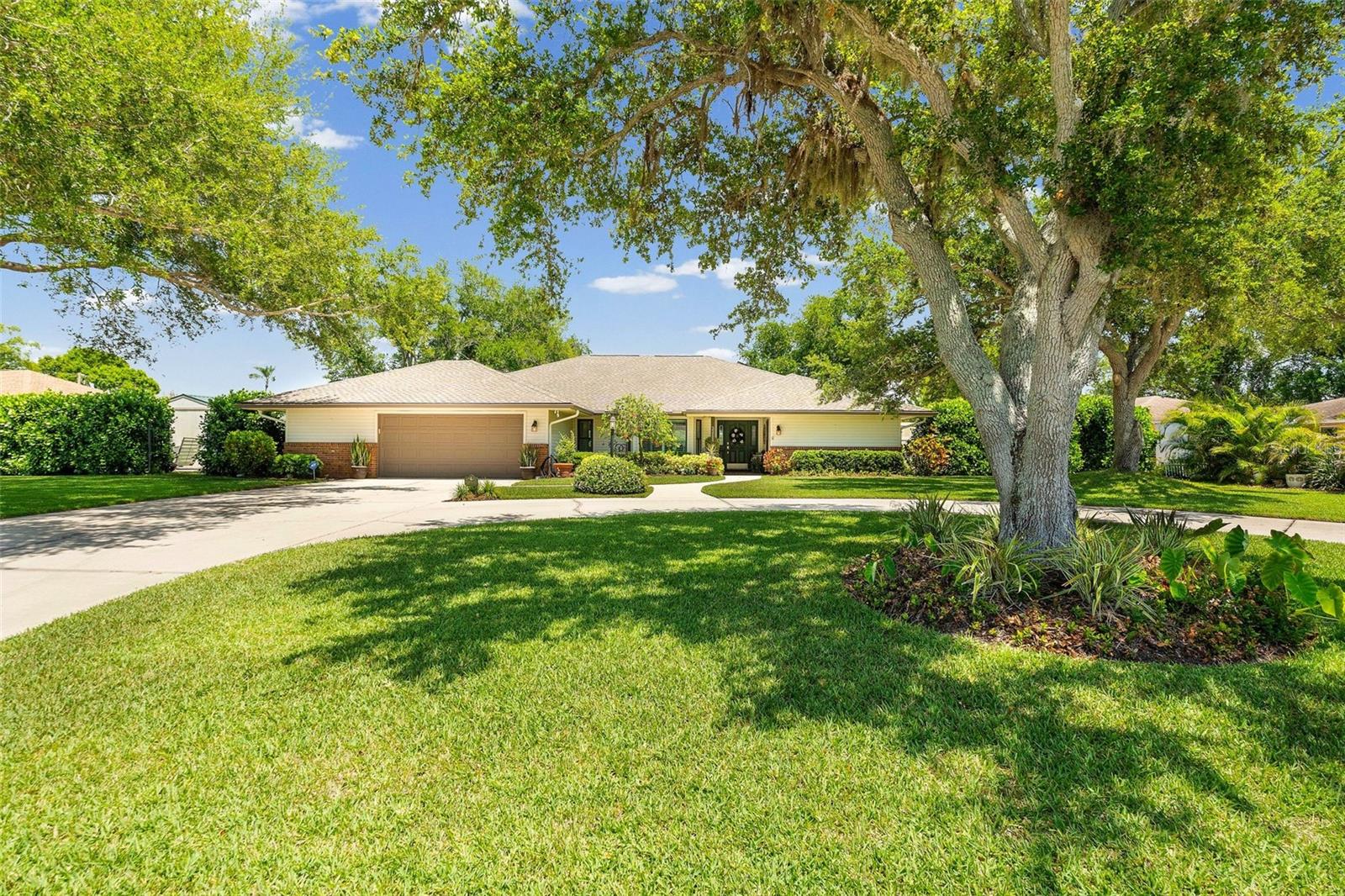 Details for 2211 50th Street W, BRADENTON, FL 34209