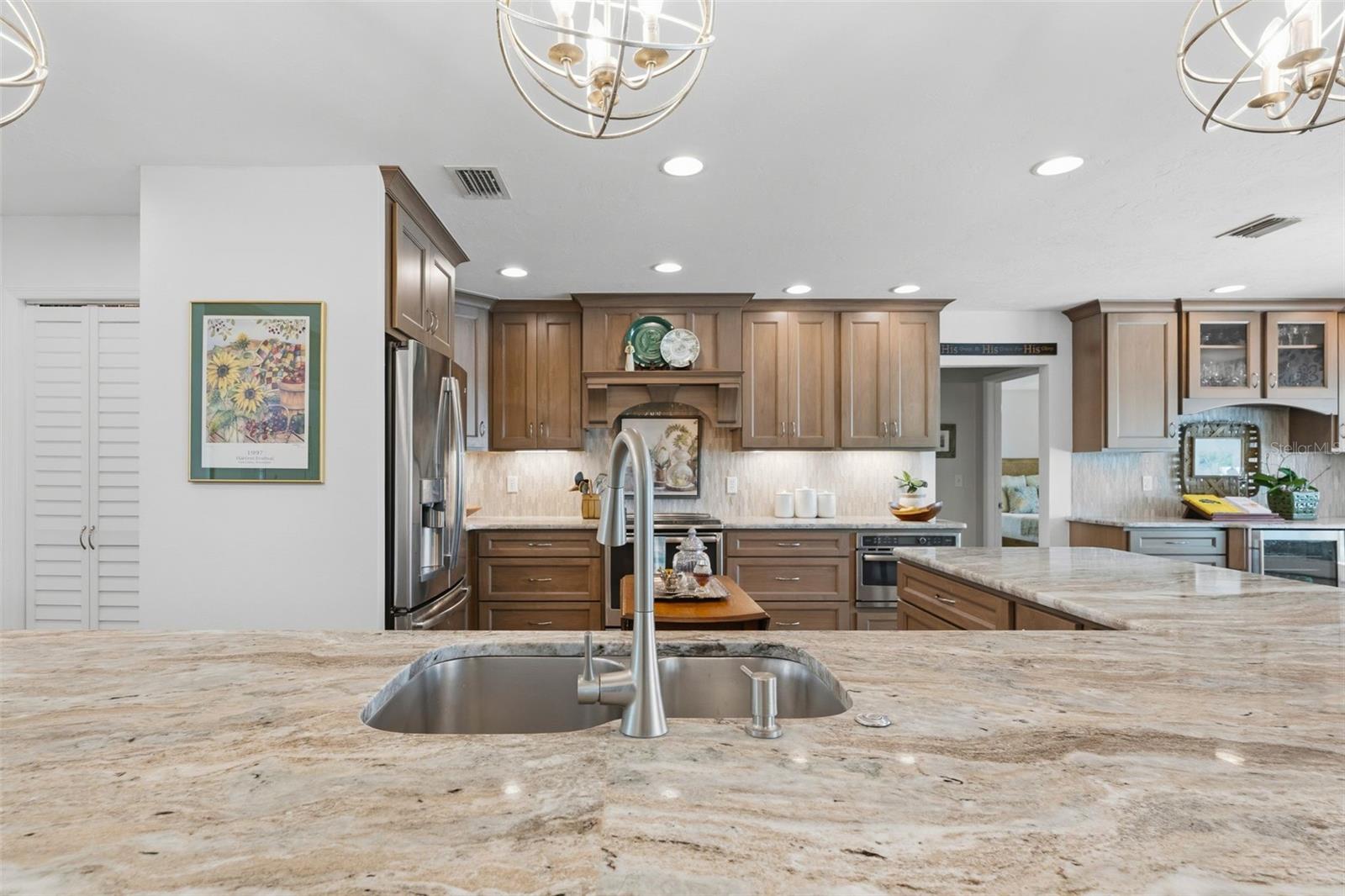 Image 11 of 53 For 2211 50th Street W