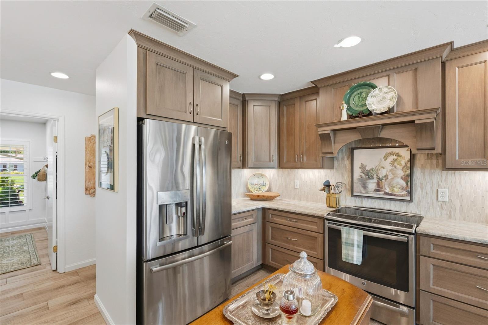 Image 14 of 53 For 2211 50th Street W