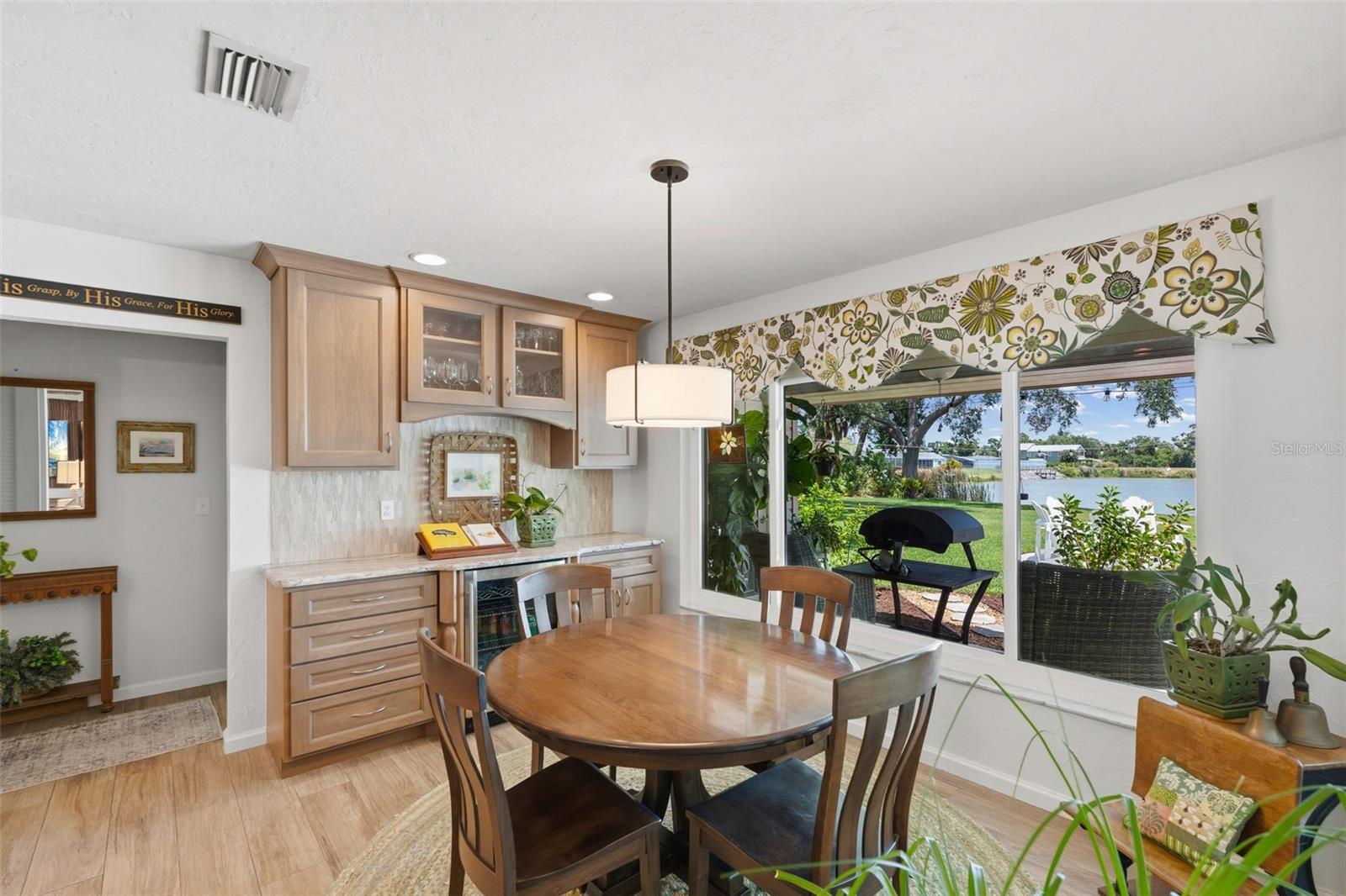 Image 18 of 53 For 2211 50th Street W