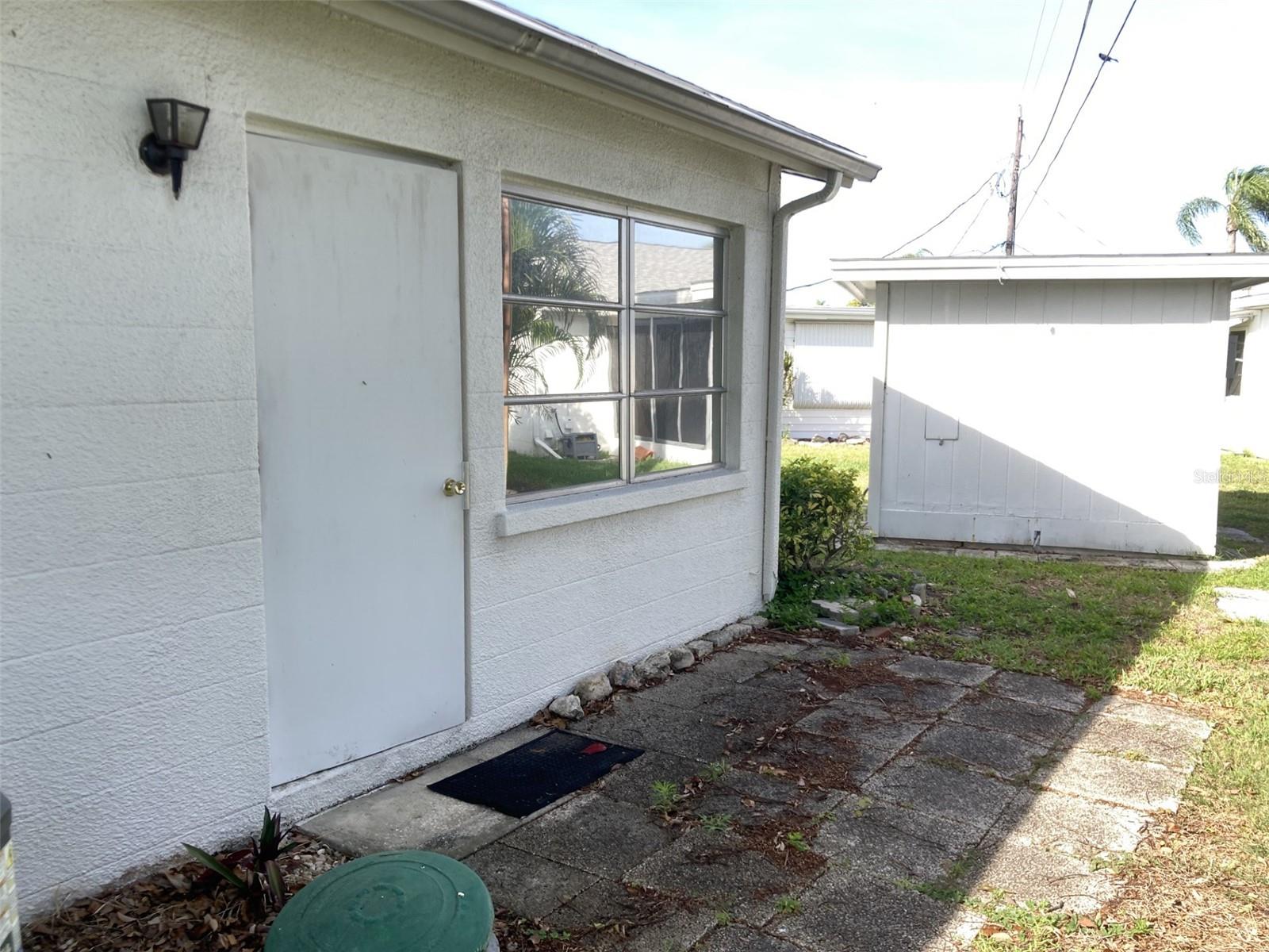Image 18 of 22 For 6110 Coral Way