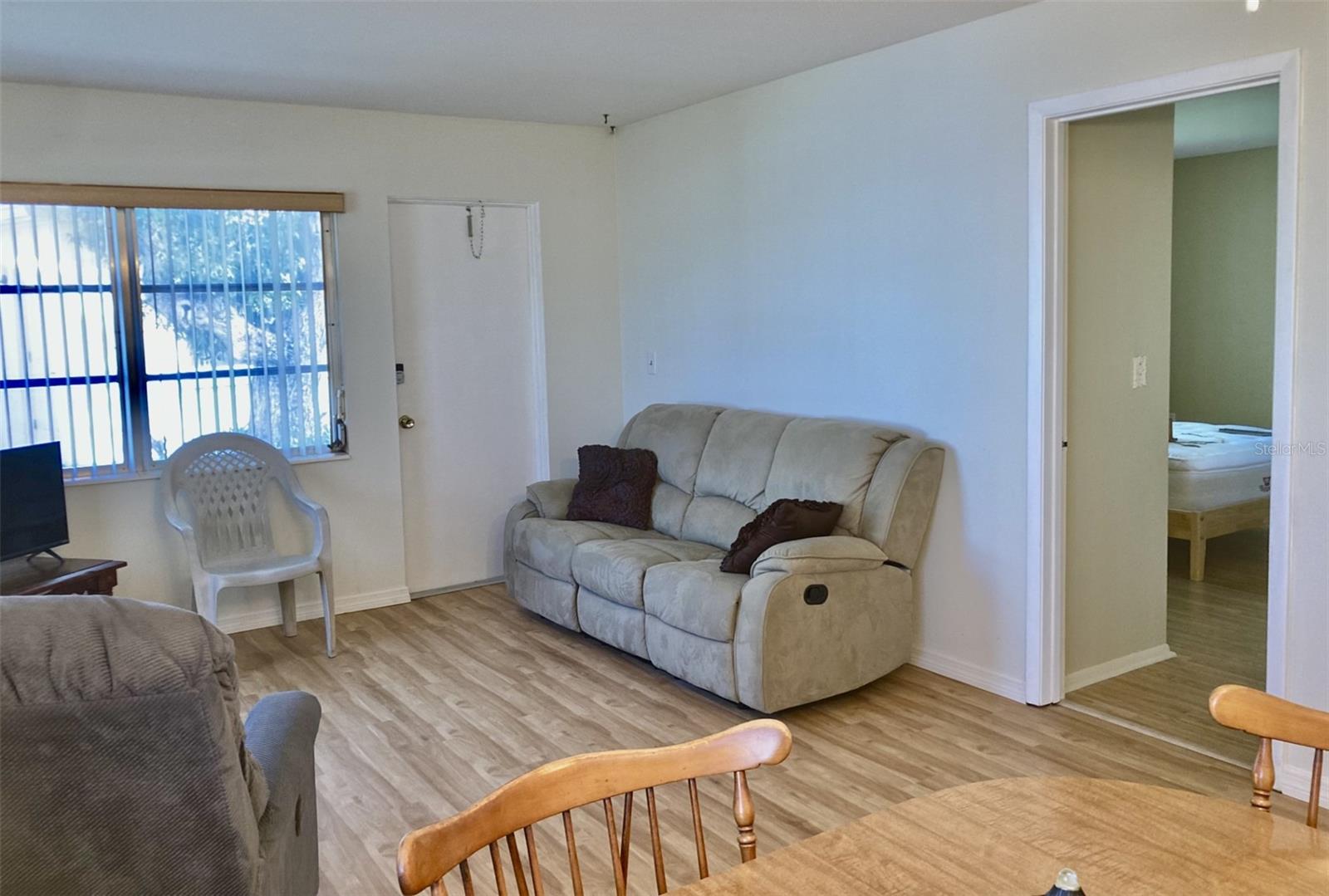 Image 3 of 22 For 6110 Coral Way