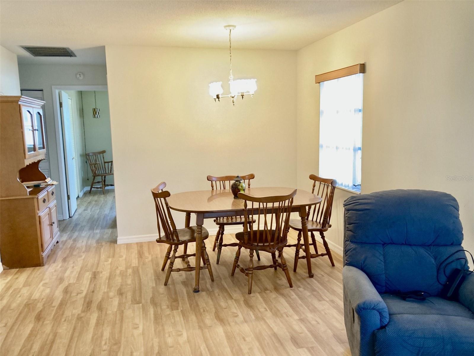 Image 4 of 22 For 6110 Coral Way