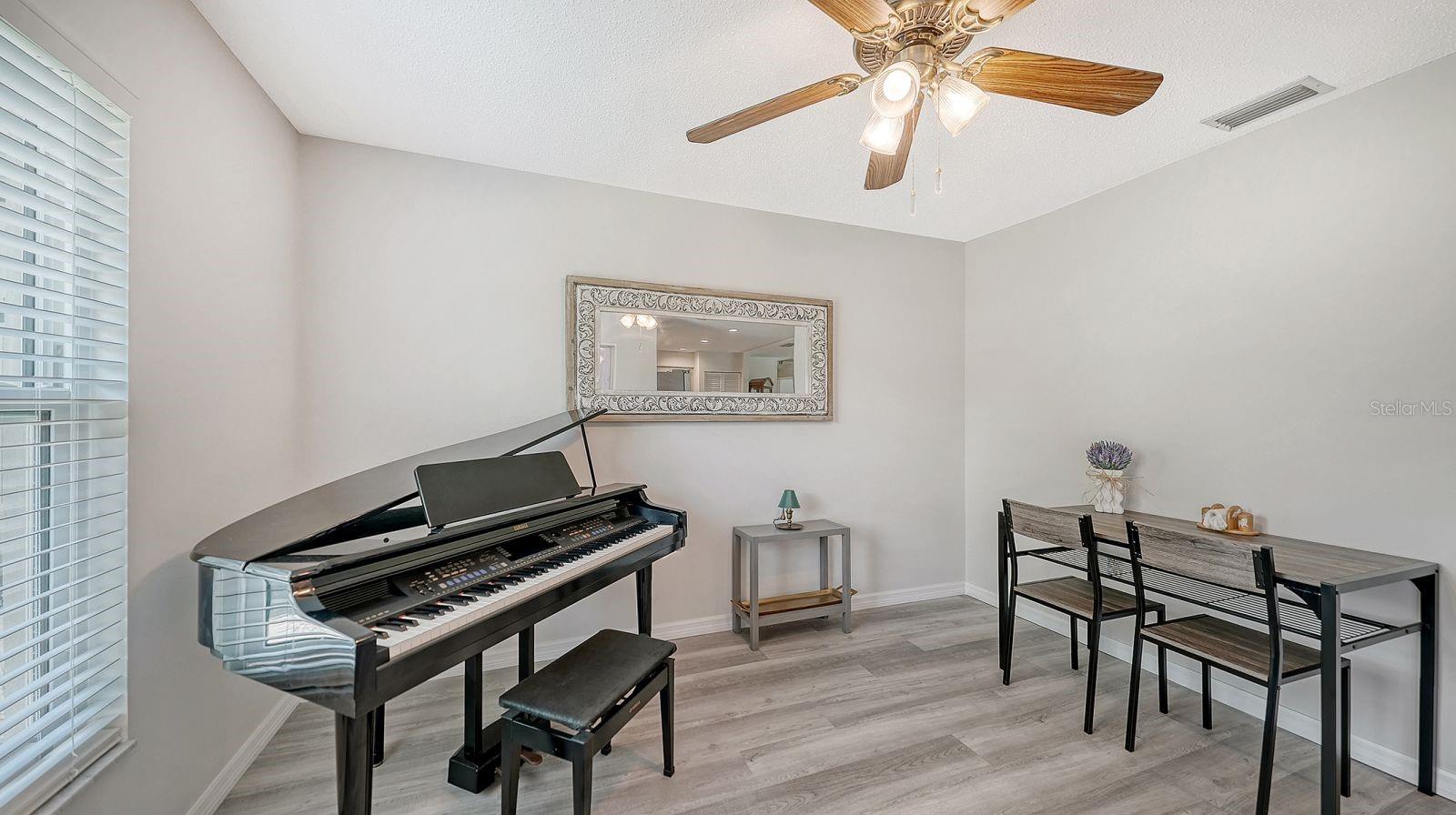 Image 17 of 49 For 2902 Captiva Gardens Drive 3