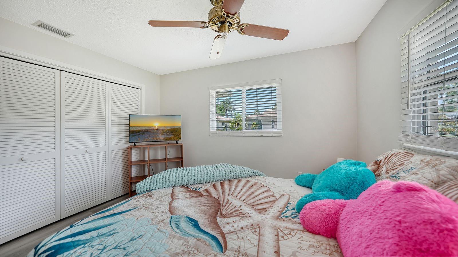 Image 25 of 49 For 2902 Captiva Gardens Drive 3