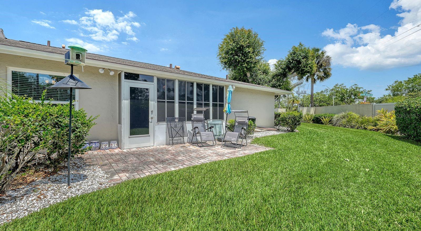 Image 36 of 49 For 2902 Captiva Gardens Drive 3