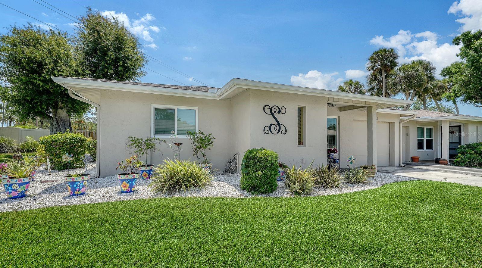 Image 7 of 49 For 2902 Captiva Gardens Drive 3