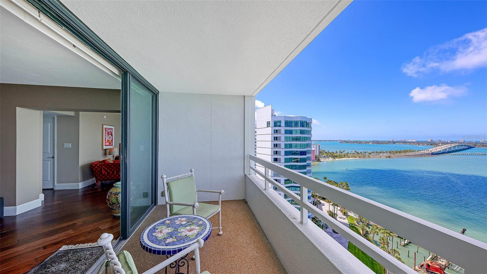 Image 9 of 54 For 988 Blvd Of The Arts  1711