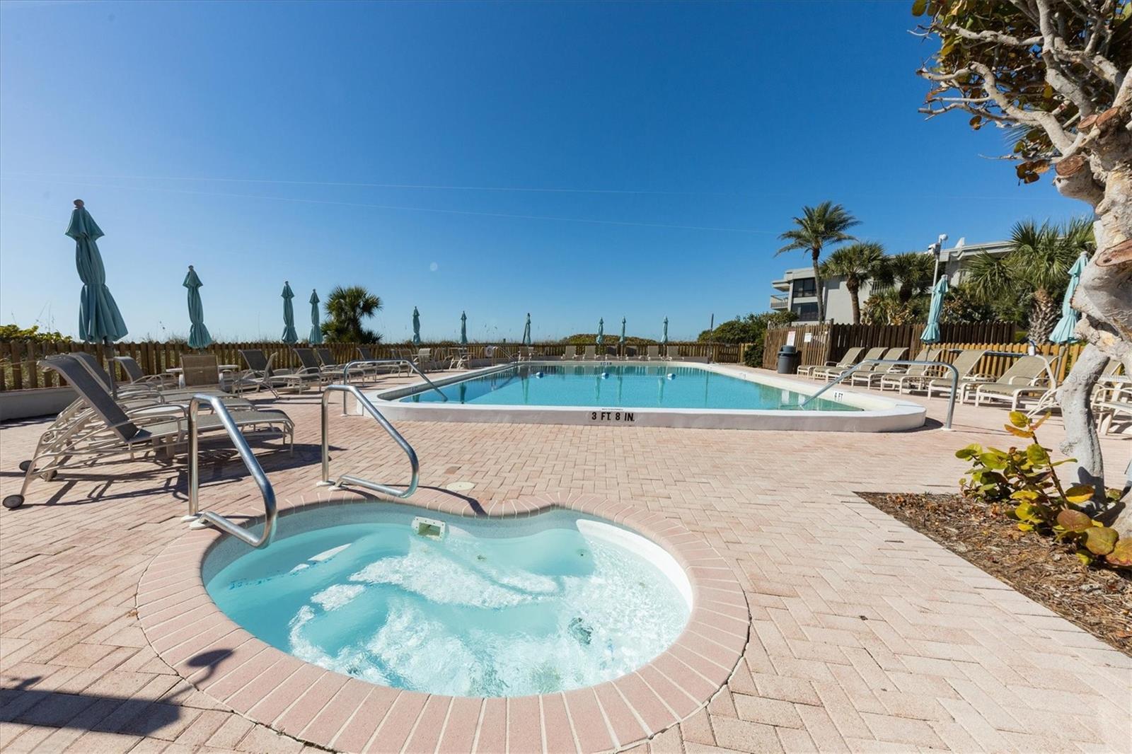 Image 36 of 58 For 5757 Gulf Of Mexico Drive 305